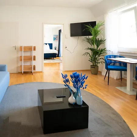 Blauwal - W14, Zentral In Bahnhofsnaehe, Balkon, Kueche Apartment *