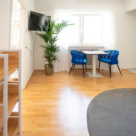 Blauwal - W14, Zentral In Bahnhofsnaehe, Balkon, Kueche Apartment Ulm
