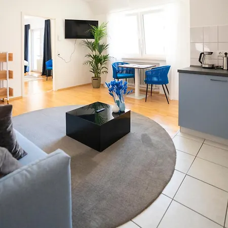Apartment Blauwal - W14, Zentral In Bahnhofsnaehe, Balkon, Kueche *