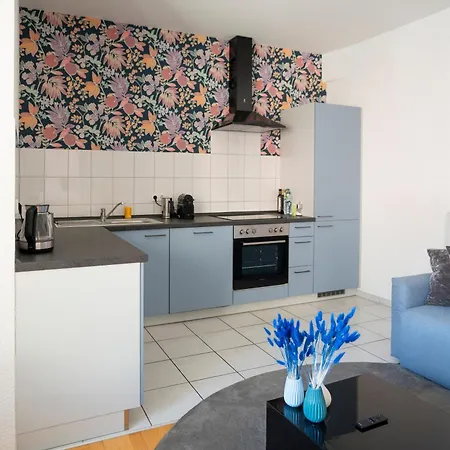 Apartment Blauwal - W14, Zentral In Bahnhofsnaehe, Balkon, Kueche *
