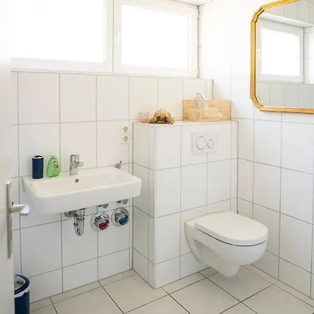 Apartment Blauwal - W14, Zentral In Bahnhofsnaehe, Balkon, Kueche Ulm