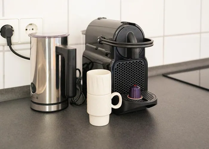 Blauwal - W14, Zentral In Bahnhofsnaehe, Balkon, Kueche