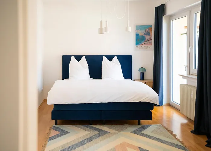 Blauwal - W14, Zentral In Bahnhofsnaehe, Balkon, Kueche