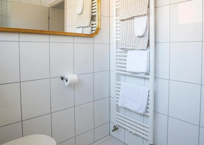 Blauwal - W14, Zentral In Bahnhofsnaehe, Balkon, Kueche Appartement *